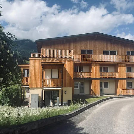 Sunny Alpine - Balcony & Mountain View